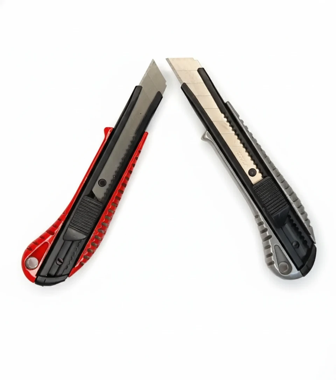 تیغه18 میلیمتری و قفل اتوماتیک کاتر سربی تویو